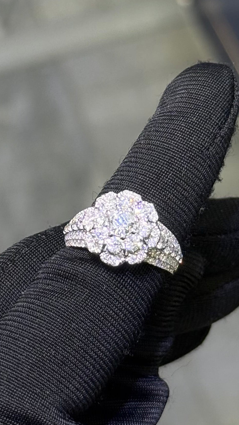 Ladies Diamond Ring