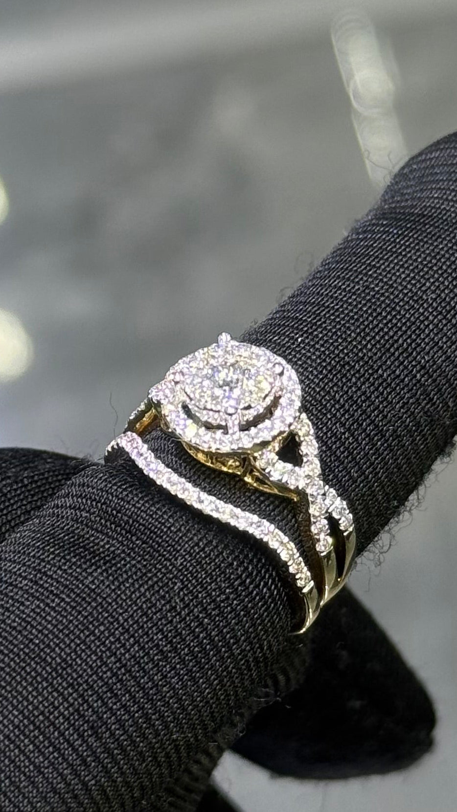 Ladies Diamond Ring