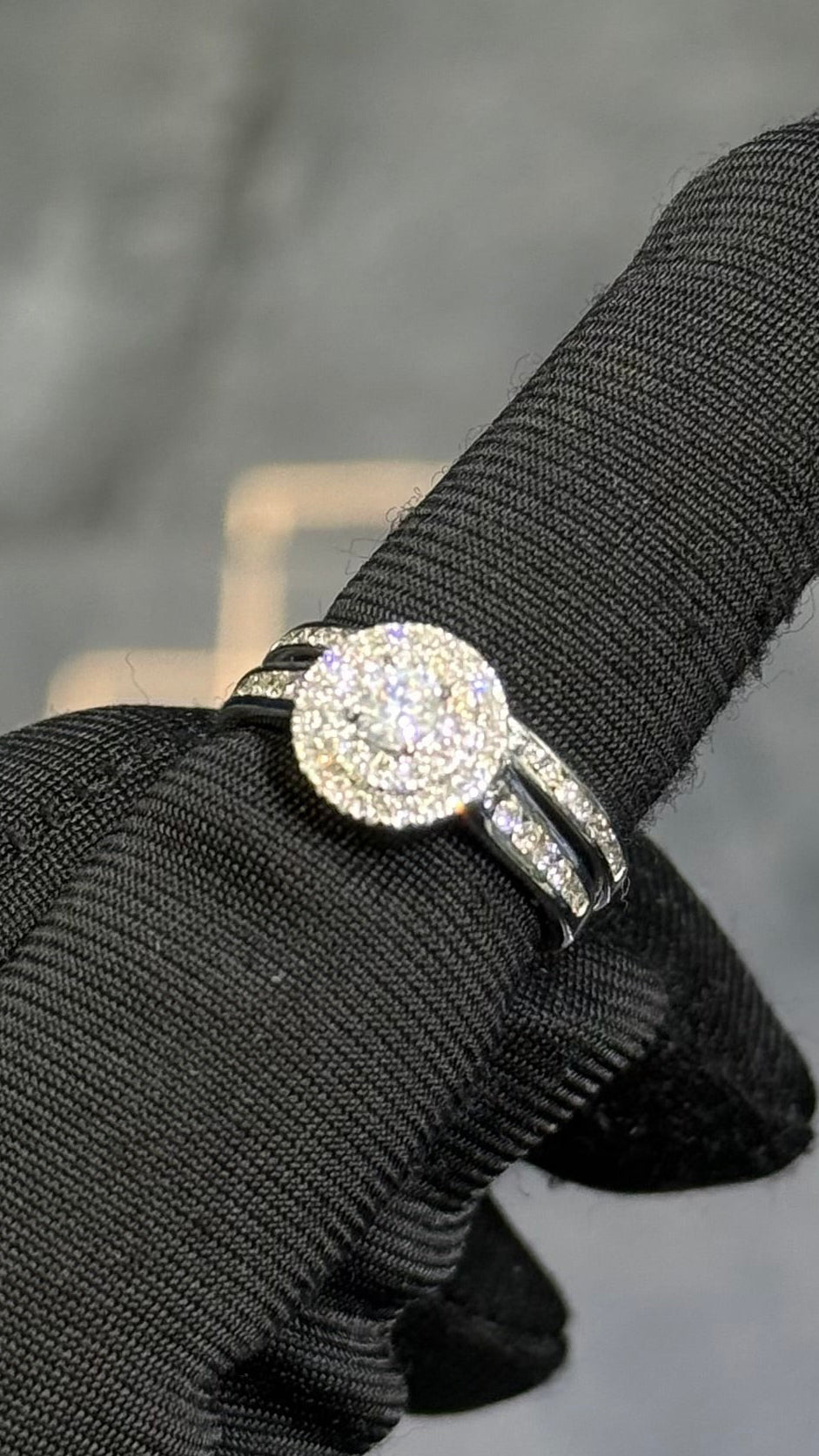 Ladies Diamond Ring