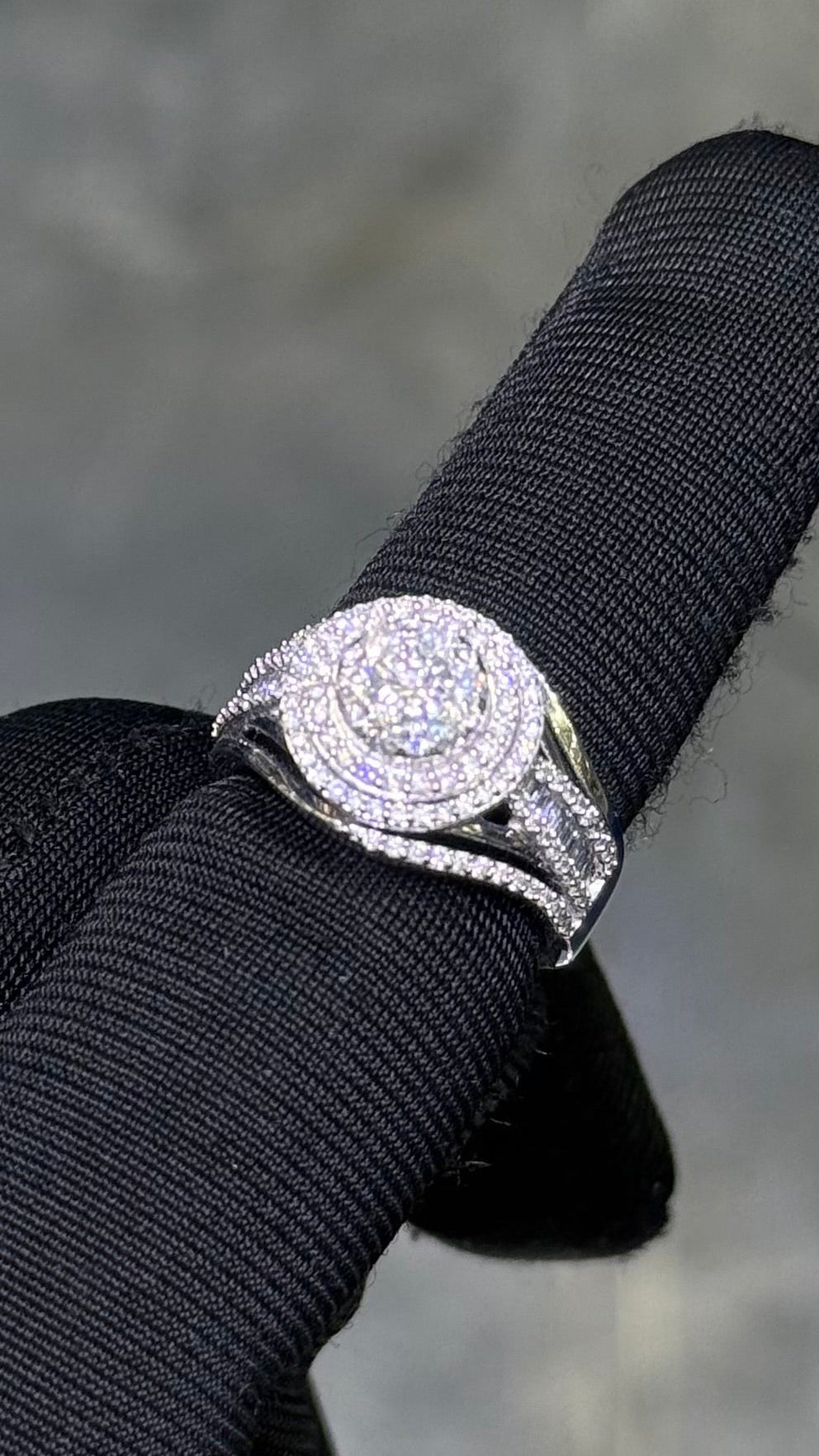 Ladies Diamond Ring