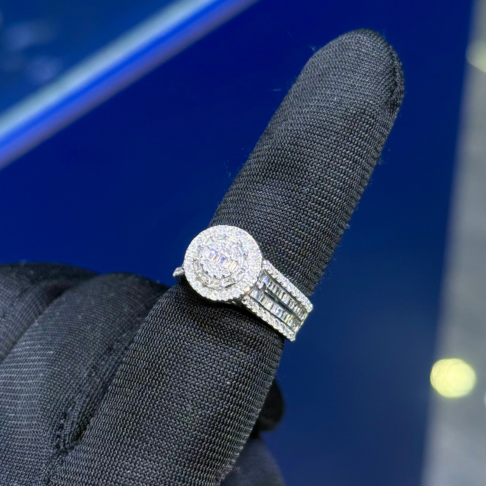 Ladies Diamond Ring