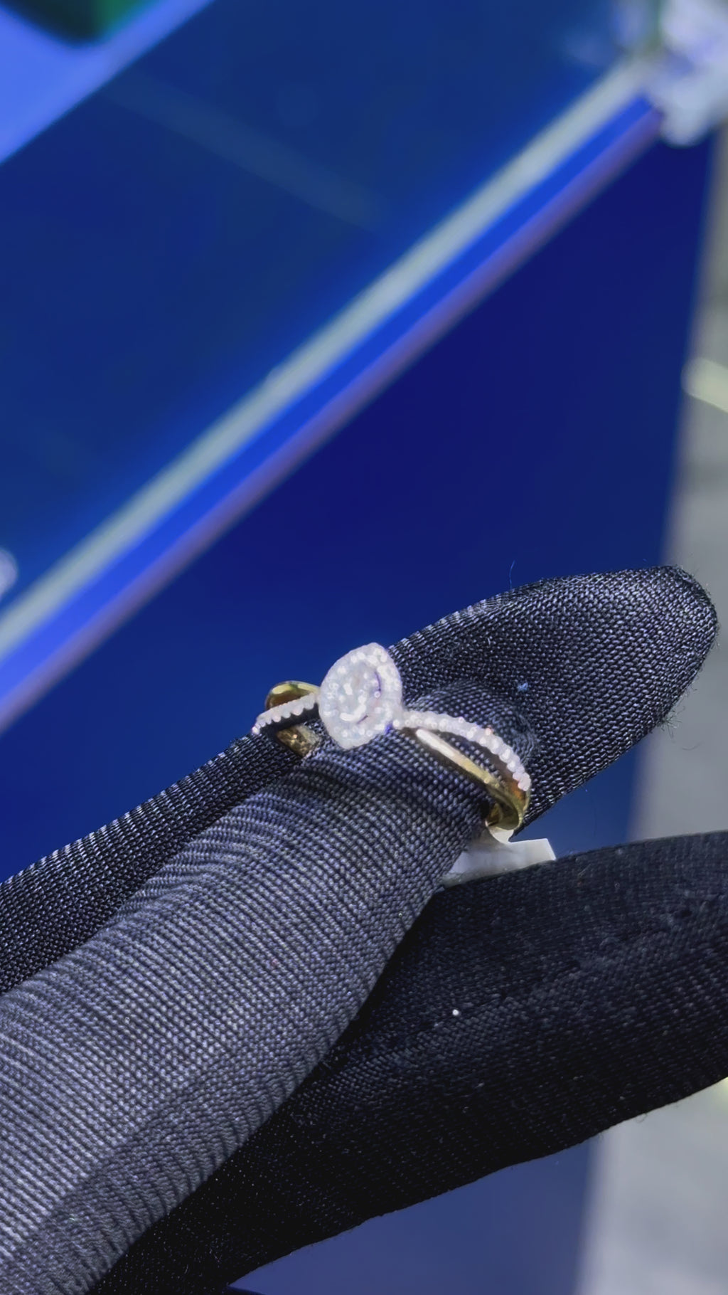 Ladies Diamond Ring