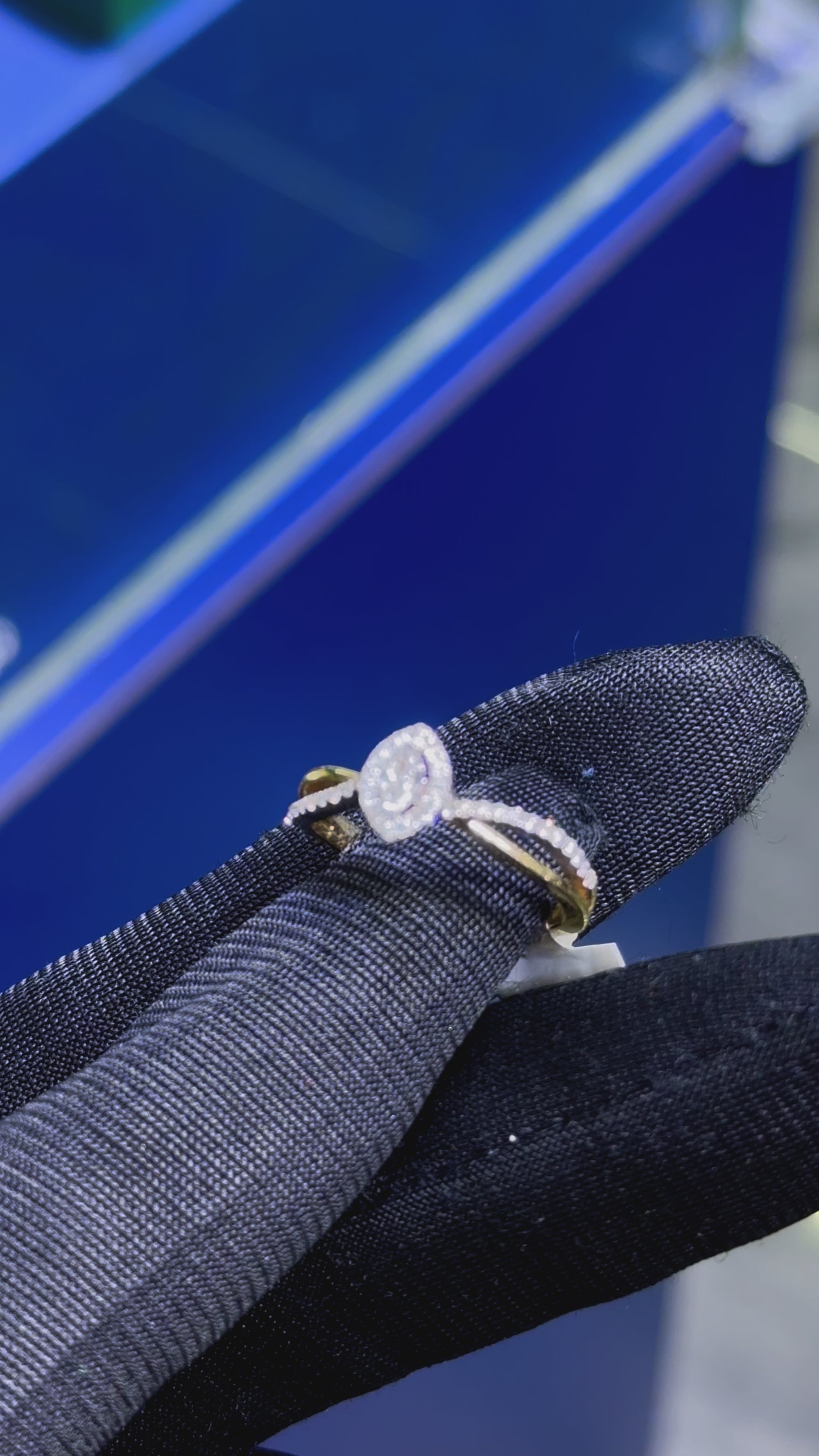 Ladies Diamond Ring