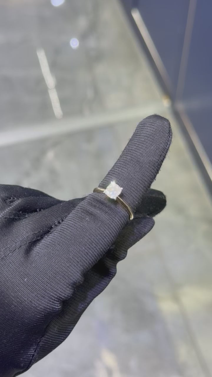 Ladies Diamond Ring