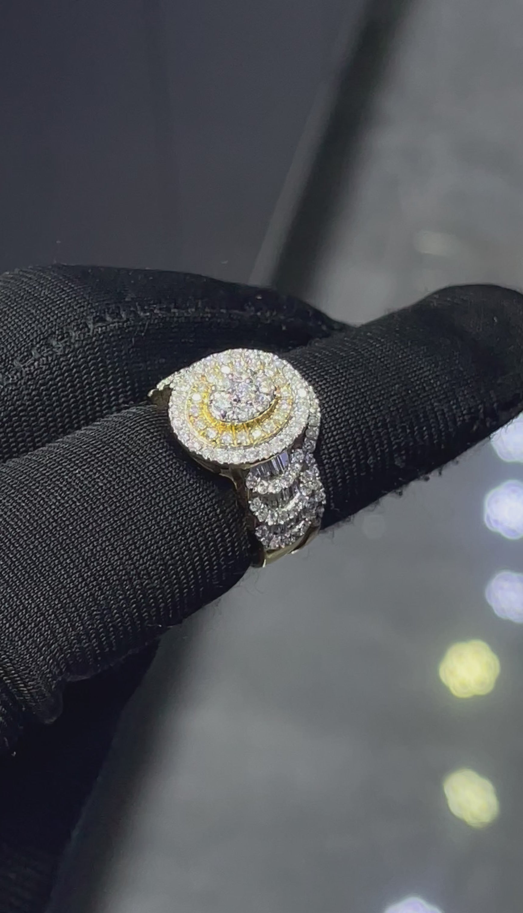 Ladies Diamond Ring